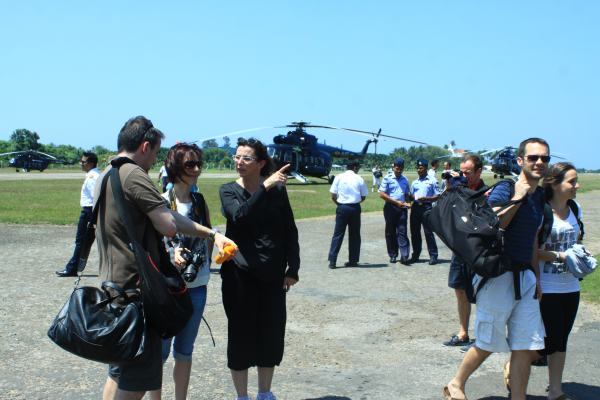 connConnaissance de Ceylan with
Helitours